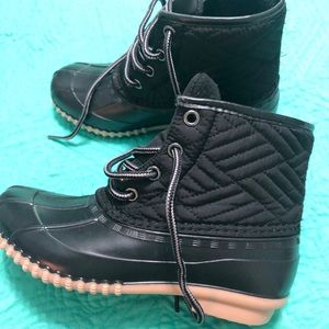 Woman’s Duck Boots